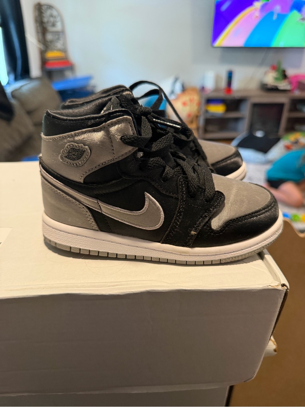 Jordan Retro Black and Silver 9C